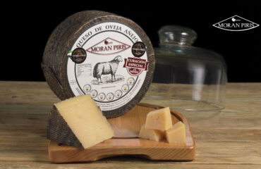 Cómo-disfrutar-de-una-cena-de-Nochebuena-inolvidable-con-los-quesos-extremeños-Morán-Piris Cómo disfrutar de una cena de Nochebuena inolvidable con los quesos extremeños Morán Piris