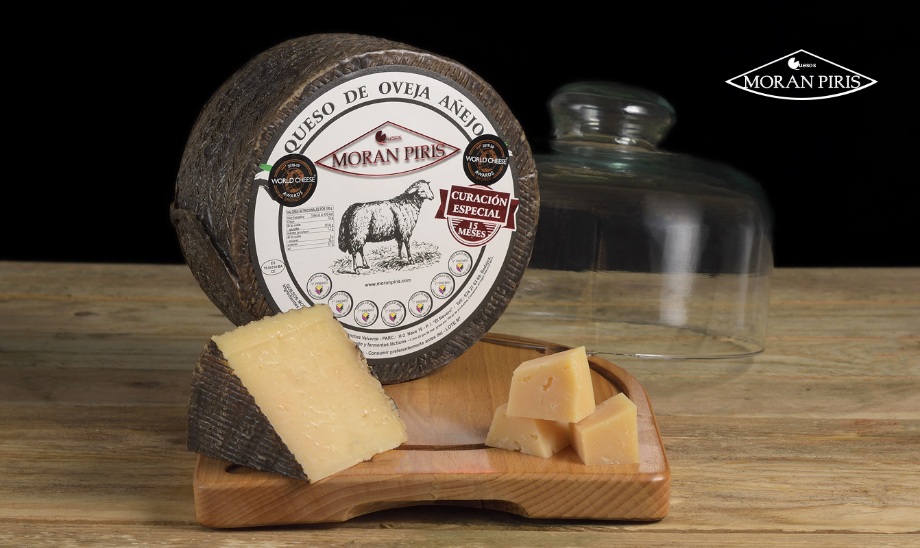 Cómo-disfrutar-de-una-cena-de-Nochebuena-inolvidable-con-los-quesos-extremeños-Morán-Piris Cómo disfrutar de una cena de Nochebuena inolvidable con los quesos extremeños Morán Piris