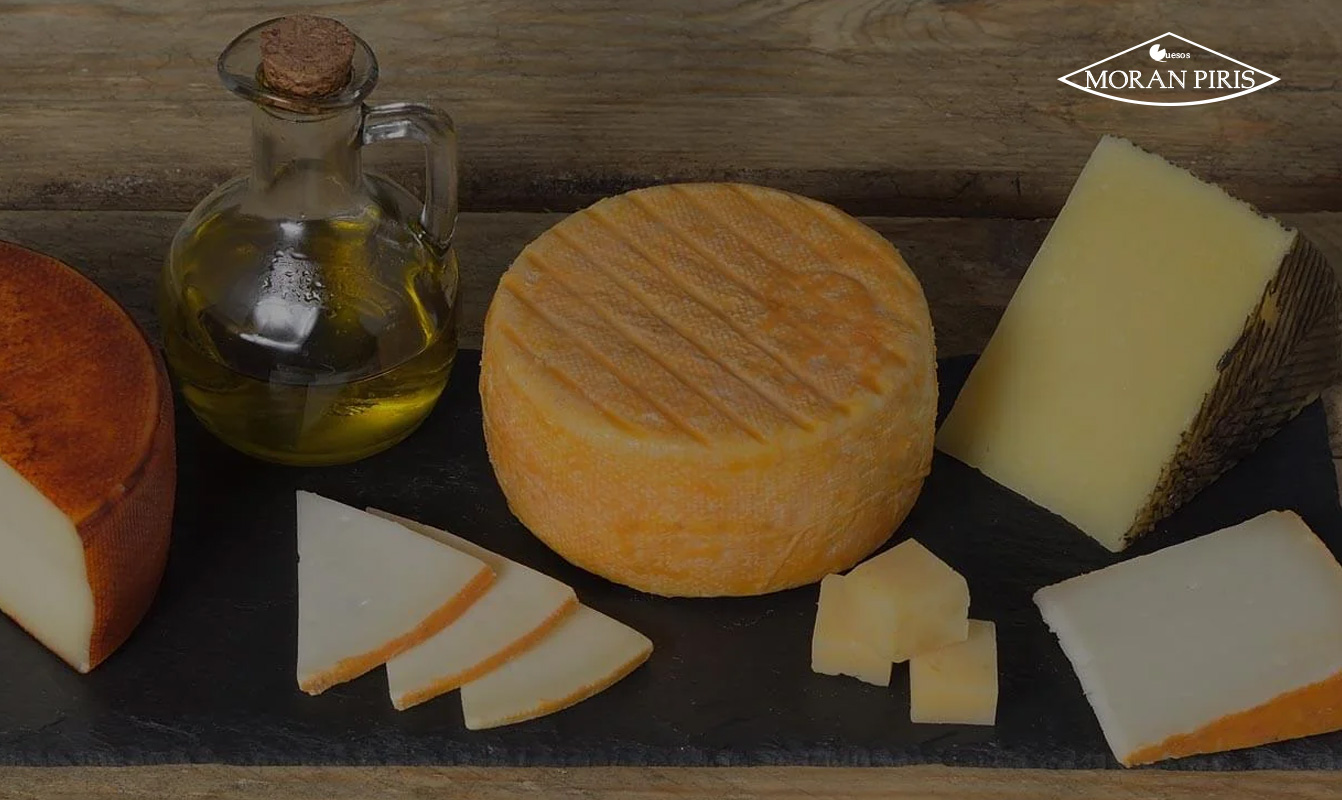Por-qué-incluir-quesos-Morán-Piris-en-tu-menú-navideño-cambia-la-cena-por-completo Por qué incluir quesos Morán Piris en tu menú navideño cambia la cena por completo